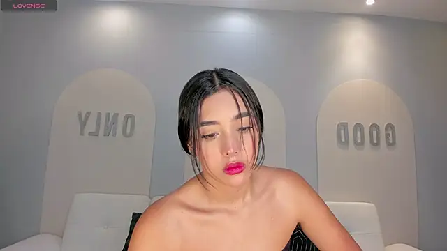 ScarlettBlaze  online show from 03/27/26, 12:05