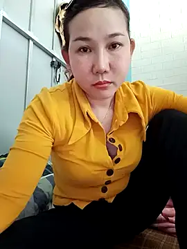 Ana-love2025 online show from 11/21/25, 02:10