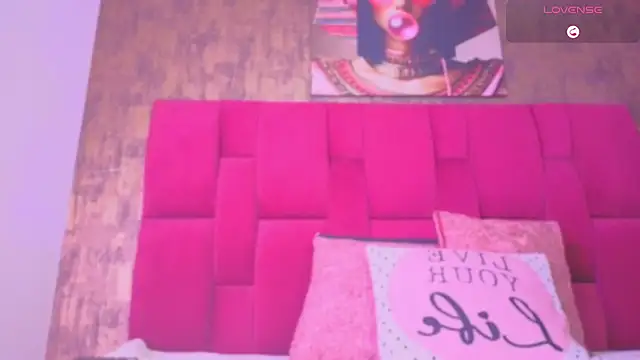 camila  bouzas online show from 03/05/26, 11:17