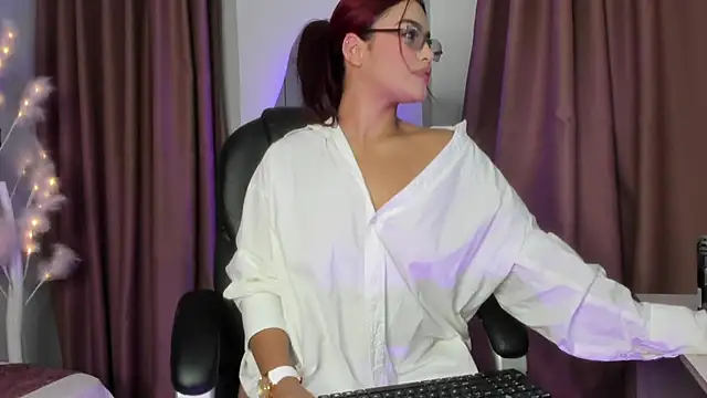 camila  bouzas online show from 03/27/26, 11:32
