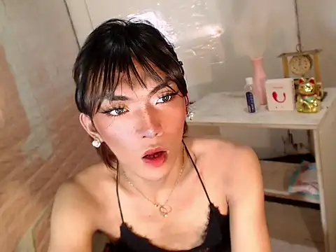 Snapshot of HaileyPresly chatting on 04/15/26, 02:13 HaileyPresly online show from 04/15/26, 02:13