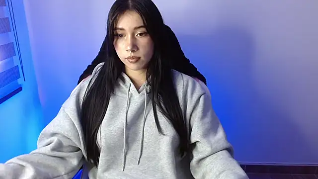 Snapshot of kathy_de chatting on 12/20/25, 06:59 kathy de online show from 12/20/25, 06:59