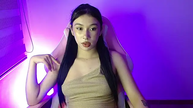 Snapshot of kathy_de chatting on 04/08/26, 01:38 kathy de online show from 04/08/26, 01:38