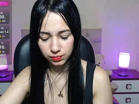 gabyy cute  online show from 10/27/25, 11:03
