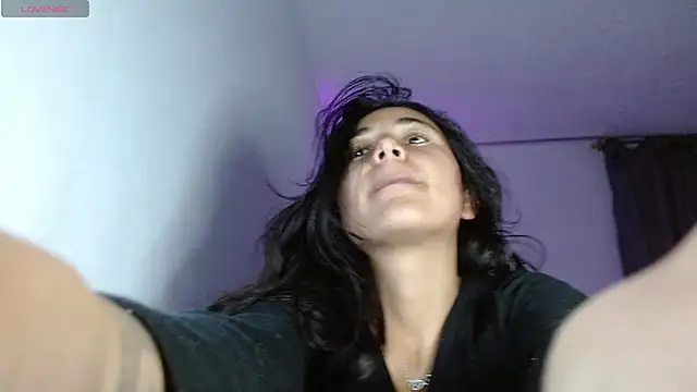 Snapshot of naomy_rain chatting on 10/22/25, 10:53 naomy rain online show from 10/22/25, 10:53