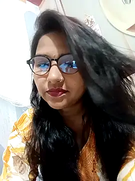 Vanshika1432 online show from 10/21/25, 05:52