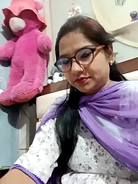 Vanshika1432 online show from 10/23/25, 03:50