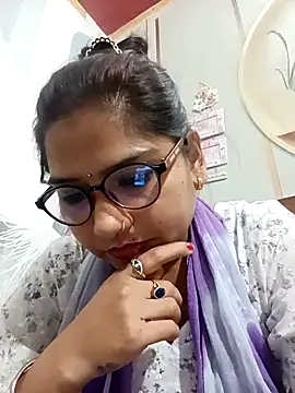 Vanshika1432 online show from 10/23/25, 04:39