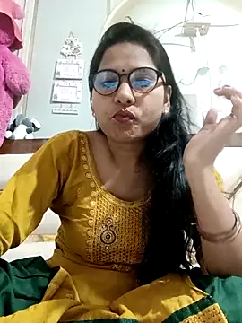 Vanshika1432 online show from 10/25/25, 05:15