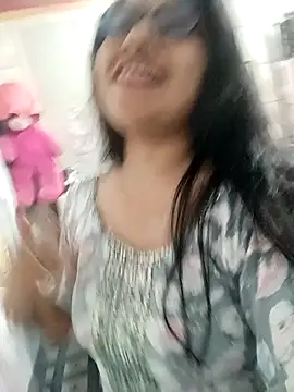 Vanshika1432 online show from 11/07/25, 06:13