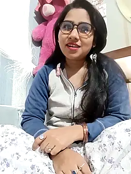 Vanshika1432 online show from 11/11/25, 05:07