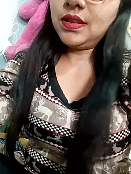 Vanshika1432 online show from 11/18/25, 07:13