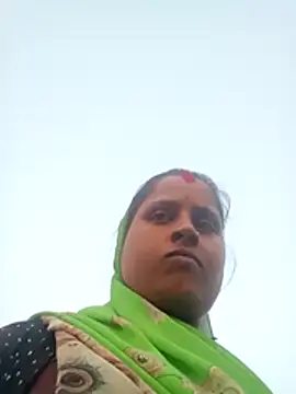 Snapshot of Kareena_rani chatting on 11/18/25, 11:36 Kareena rani online show from 11/18/25, 11:36