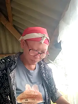 nui-show online show from 11/08/25, 02:01