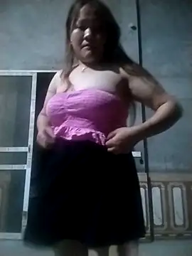 mai-cute online show from 10/21/25, 01:01