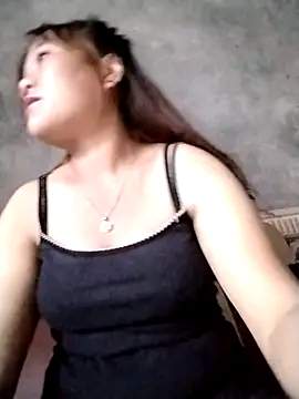 mai-cute online show from 10/25/25, 12:29