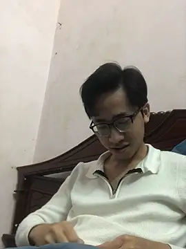 Snapshot of liamhn2k4 chatting on 02/19/26, 01:07 liamhn2k4 online show from 02/19/26, 01:07