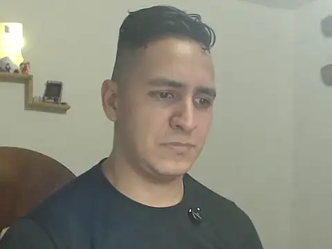 DarkTheKing online show from 11/10/25, 04:44