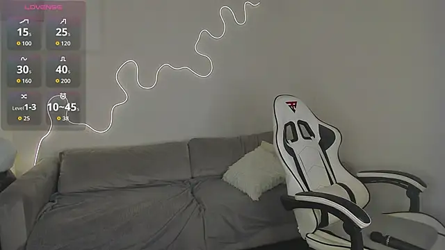 Snapshot of bella_xx__ chatting on 03/11/26, 03:34 bella xx online show from 03/11/26, 03:34