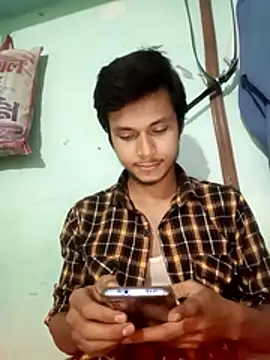 maxmishra18 online show from 11/14/25, 08:02