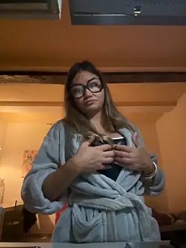 Snapshot of gabriellacali chatting on 10/22/25, 10:48 gabriellacali online show from 10/22/25, 10:48