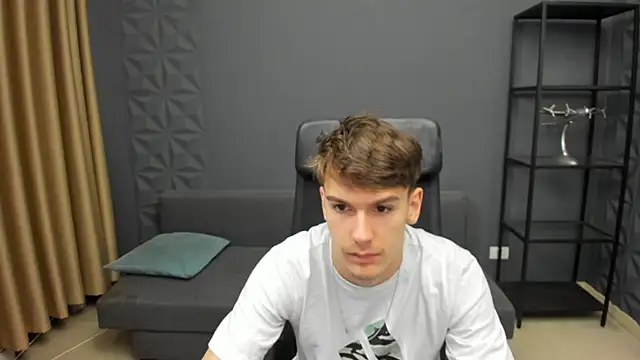 Snapshot of BradyFlint chatting on 04/03/26, 04:43 BradyFlint online show from 04/03/26, 04:43