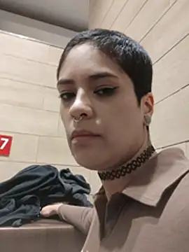 Snapshot of Natimiau chatting on 11/07/25, 10:21 Natimiau online show from 11/07/25, 10:21