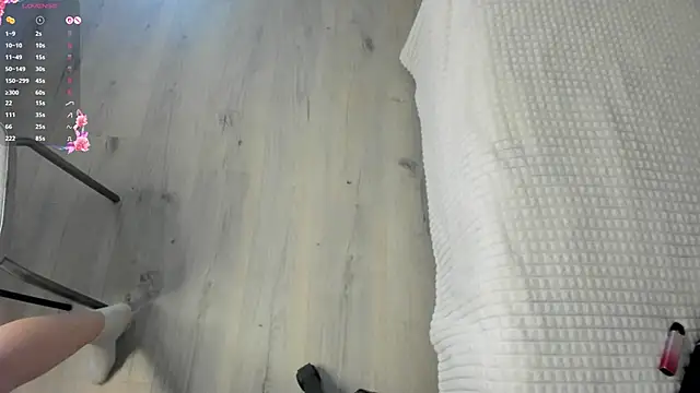 Snapshot of NayaValen chatting on 04/08/26, 05:07 NayaValen online show from 04/08/26, 05:07