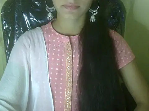 Snapshot of Shezi_N chatting on 10/24/25, 08:44 Shezi N online show from 10/24/25, 08:44