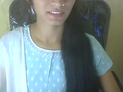 Snapshot of Shezi_N chatting on 10/26/25, 08:42 Shezi N online show from 10/26/25, 08:42