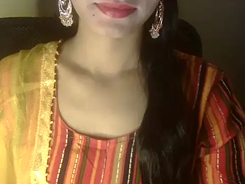 Snapshot of Shezi_N chatting on 12/21/25, 12:23 Shezi N online show from 12/21/25, 12:23