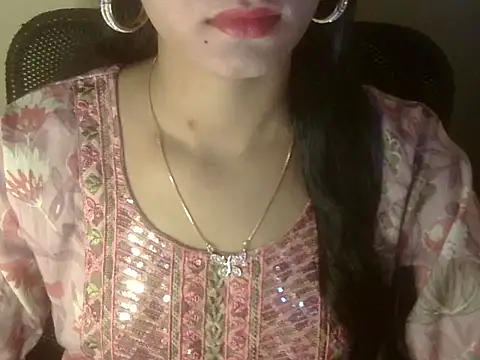 Snapshot of Shezi_N chatting on 01/18/26, 01:15 Shezi N online show from 01/18/26, 01:15