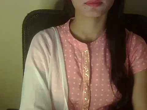 Snapshot of Shezi_N chatting on 01/19/26, 03:27 Shezi N online show from 01/19/26, 03:27