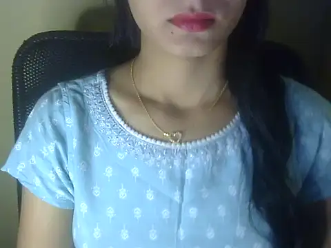 Snapshot of Shezi_N chatting on 02/11/26, 02:00 Shezi N online show from 02/11/26, 02:00