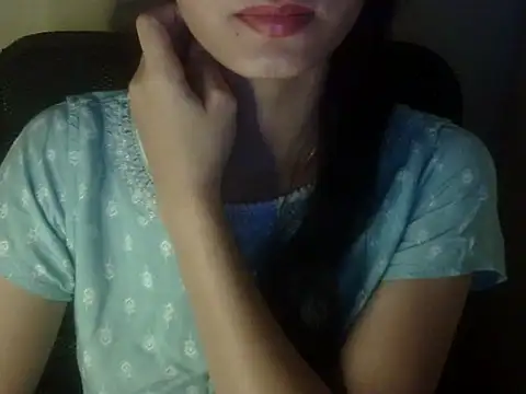 Snapshot of Shezi_N chatting on 02/24/26, 05:33 Shezi N online show from 02/24/26, 05:33