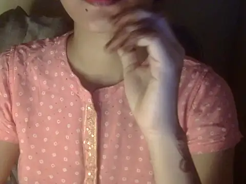 Snapshot of Shezi_N chatting on 03/24/26, 01:49 Shezi N online show from 03/24/26, 01:49