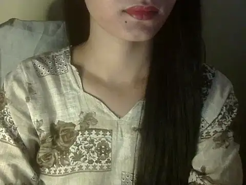 Snapshot of Shezi_N chatting on 03/28/26, 01:54 Shezi N online show from 03/28/26, 01:54