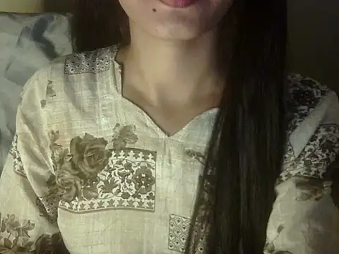 Snapshot of Shezi_N chatting on 03/31/26, 01:22 Shezi N online show from 03/31/26, 01:22