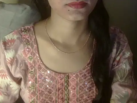 Snapshot of Shezi_N chatting on 04/02/26, 12:36 Shezi N online show from 04/02/26, 12:36