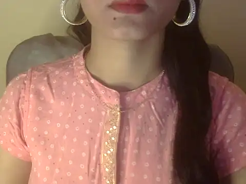 Snapshot of Shezi_N chatting on 04/09/26, 04:45 Shezi N online show from 04/09/26, 04:45