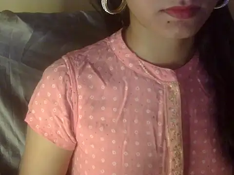 Snapshot of Shezi_N chatting on 04/09/26, 06:19 Shezi N online show from 04/09/26, 06:19