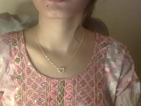 Snapshot of Shezi_N chatting on 04/11/26, 08:40 Shezi N online show from 04/11/26, 08:40