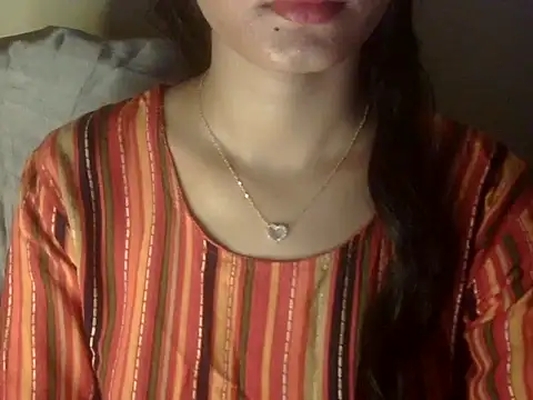 Snapshot of Shezi_N chatting on 04/13/26, 01:05 Shezi N online show from 04/13/26, 01:05