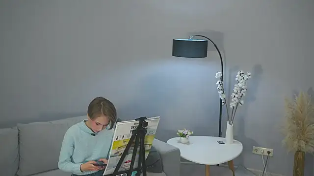 SabraDonkle online show from 10/19/25, 10:49