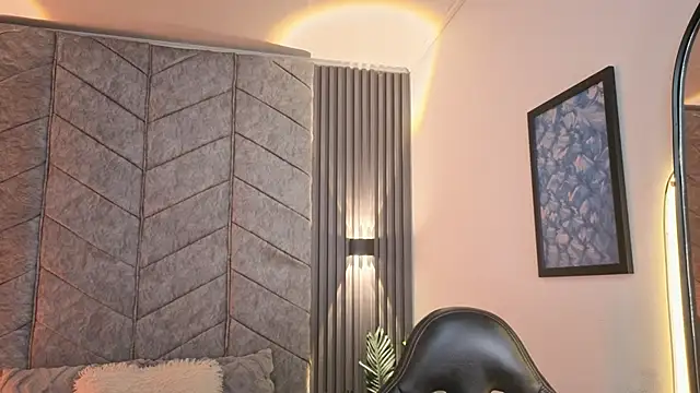 Snapshot of Rynka_ chatting on 01/14/26, 03:56 Rynka online show from 01/14/26, 03:56