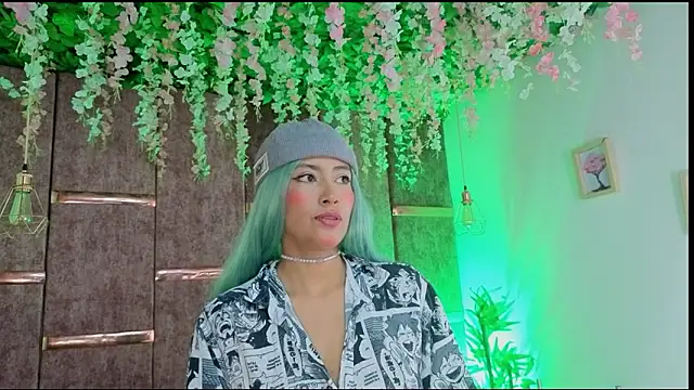 Snapshot of Rynka_ chatting on 02/15/26, 04:09 Rynka online show from 02/15/26, 04:09