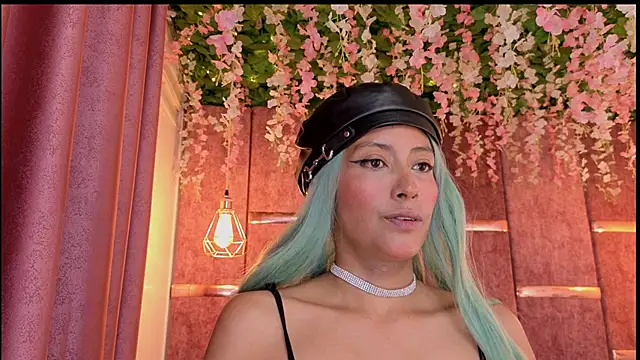 Snapshot of Rynka_ chatting on 02/24/26, 03:59 Rynka online show from 02/24/26, 03:59