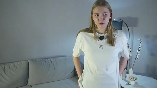 EviaCocola online show from 10/17/25, 11:35