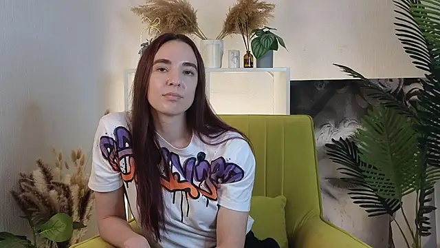 Snapshot of JiOverkamp chatting on 10/17/25, 01:46 JiOverkamp online show from 10/17/25, 01:46