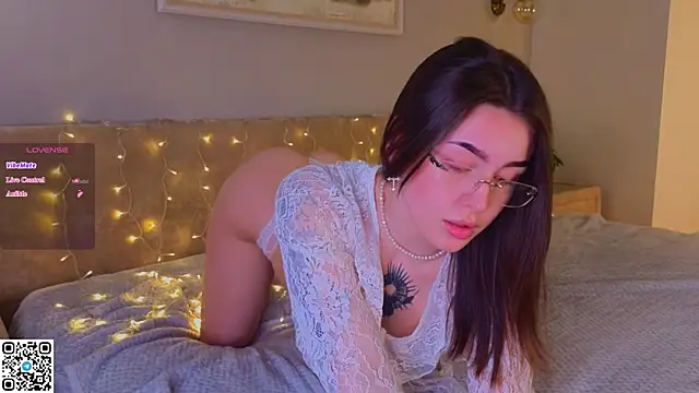 Snapshot of TinyMollys chatting on 03/20/26, 03:06 TinyMollys online show from 03/20/26, 03:06